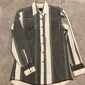 M Wrangler shirt